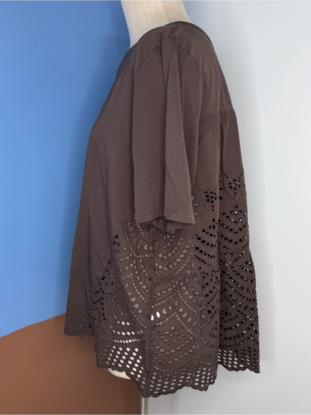 Chicos Women’s Chocolate Brown Eyelet Back 100% Cotton Tee Size 3 XL